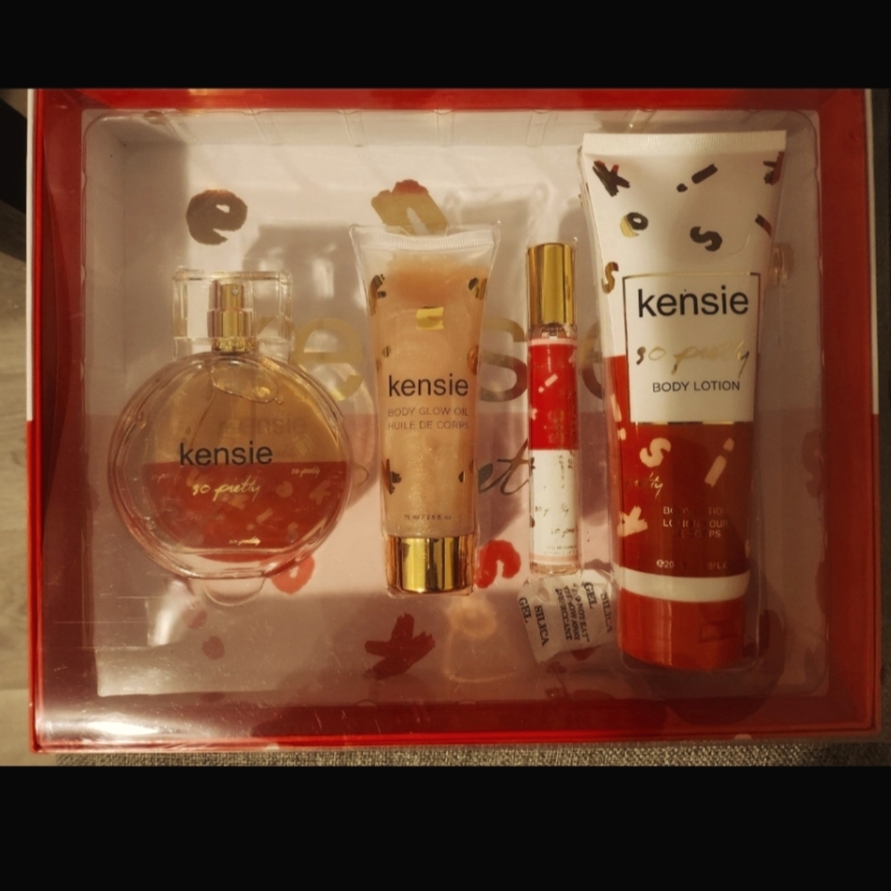 Kensie So Pretty Perfume 4pc Gift Set